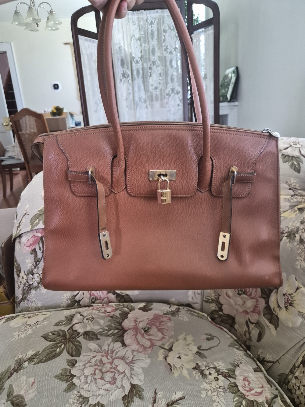 Classic Women's Leather Tote Bag in Cognac